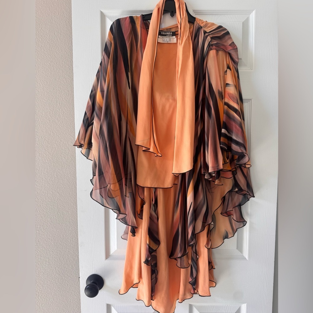 NWT Yolanda Lorente hand painted 100% silk 4 piece set size small